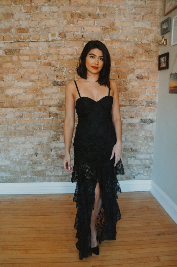 Guide to Fall Weddings: tiered black lace gown