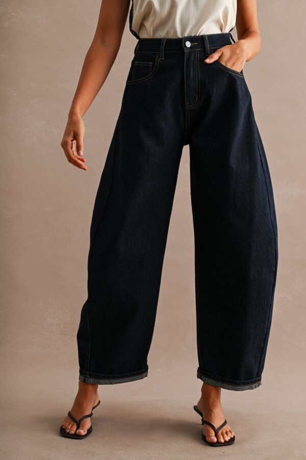 Sloane Contrast Stitch Barrel Jeans in dark denim shown on a model
